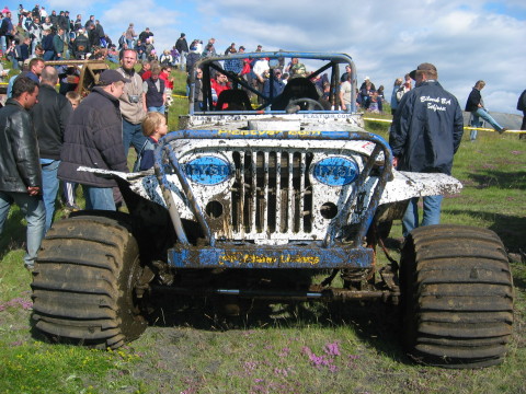 formula-off-road-muddy-jeep.jpg